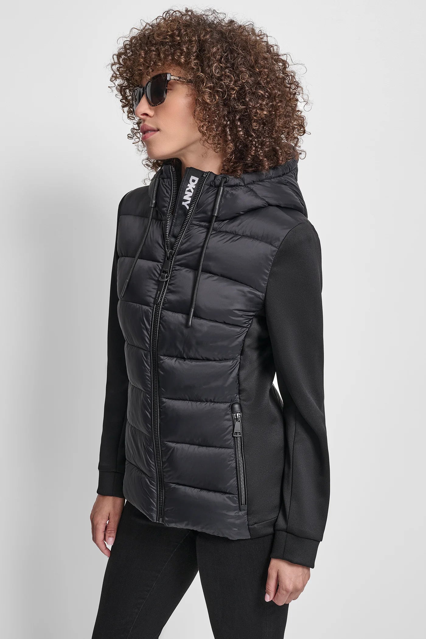 Chaqueta con Gorro Negra DKNY